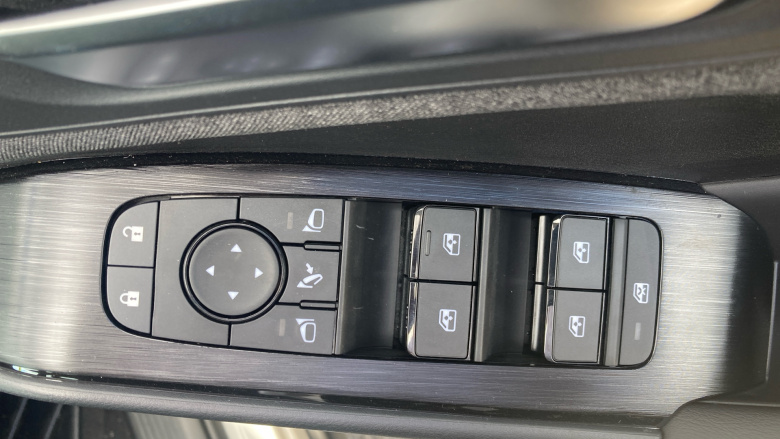 Nissan Qashqai 1.3 DiG-T MH Acenta Premium 5dr Petrol Hatchback